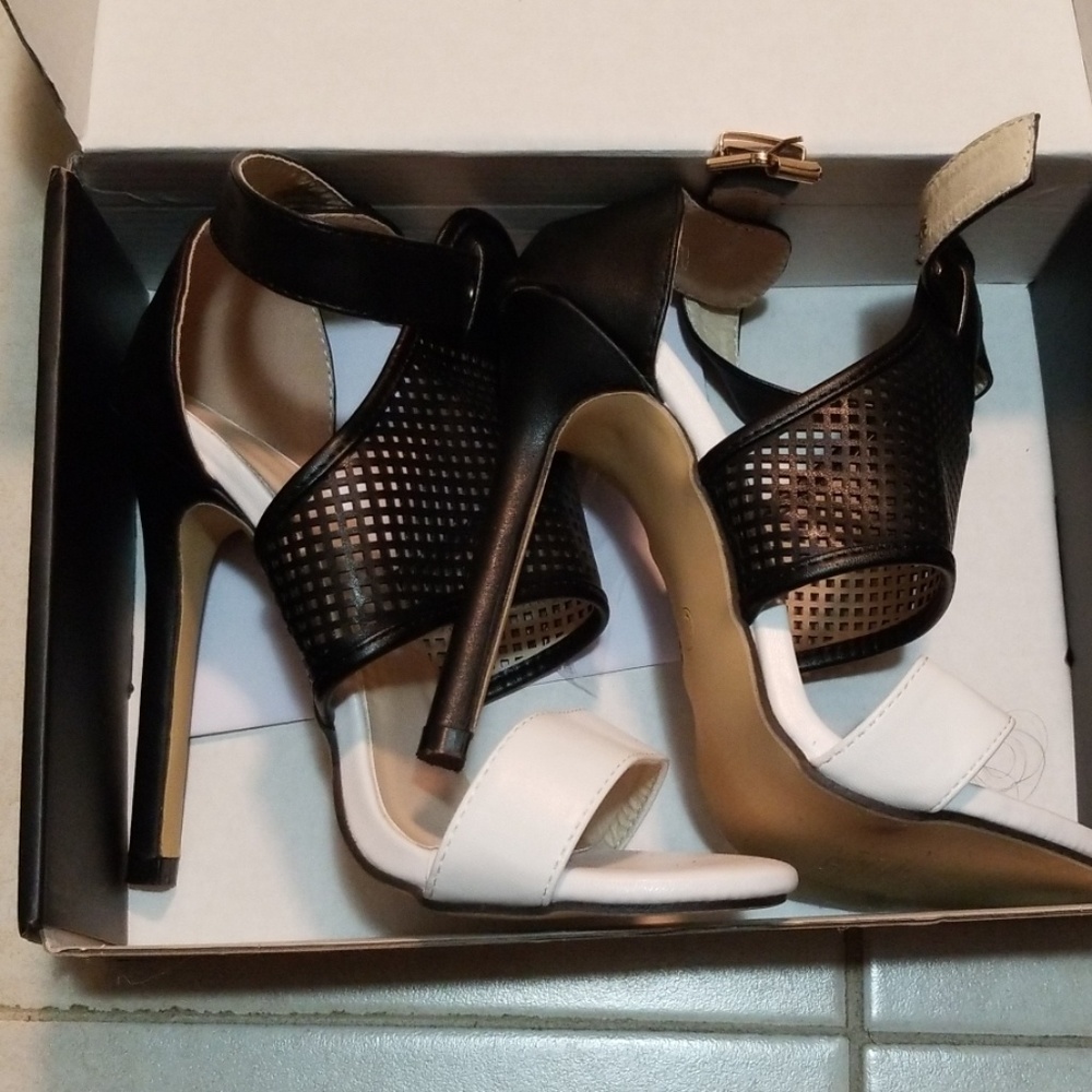Black|white high heels